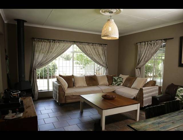 4 BEDROOM HOUSE FOR SALE IN KOOKRUS